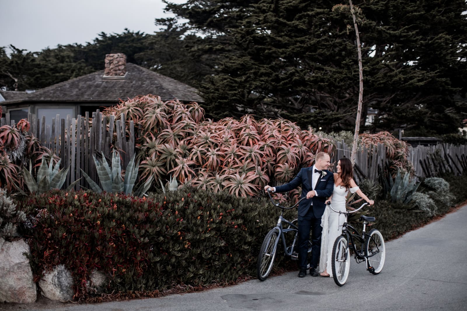 Carmel_by_the_Sea_California_Coast_Elopement_by_Lilly_Red_Creative