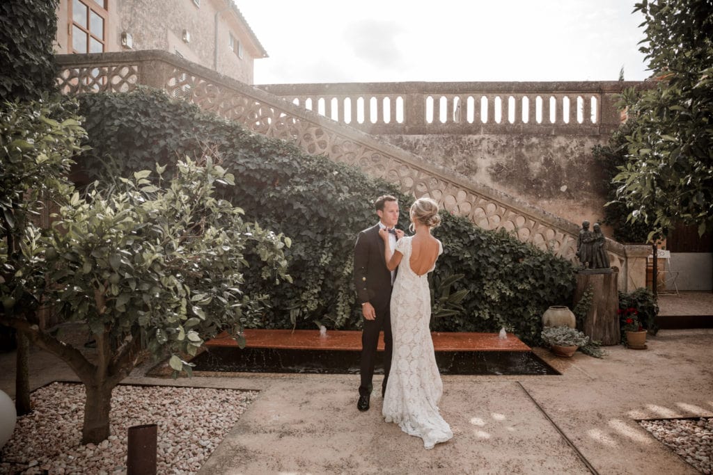 Bride and groom share first look at Finca son Mir for wedding in Mallorca