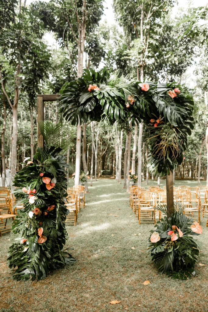 Na 'Aina Kai Botanical Gardens wedding ceremony altar
