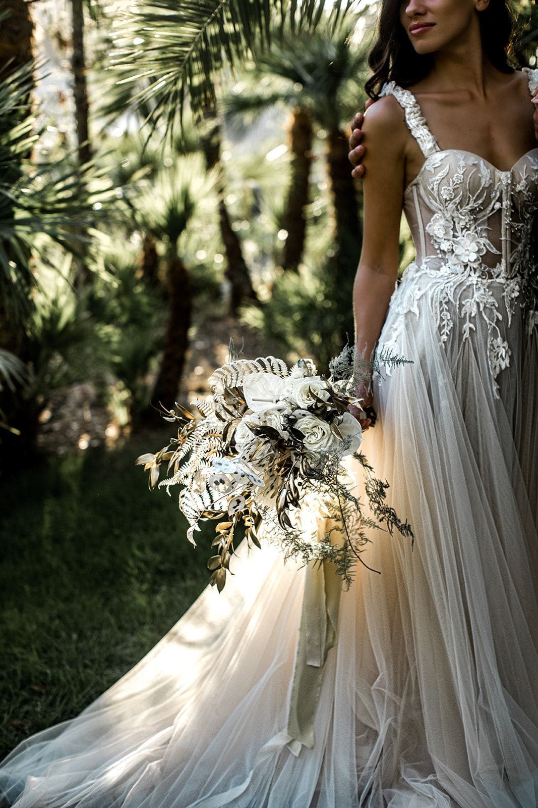 White, dried stems to match Amalfi Coast elopement color palette
