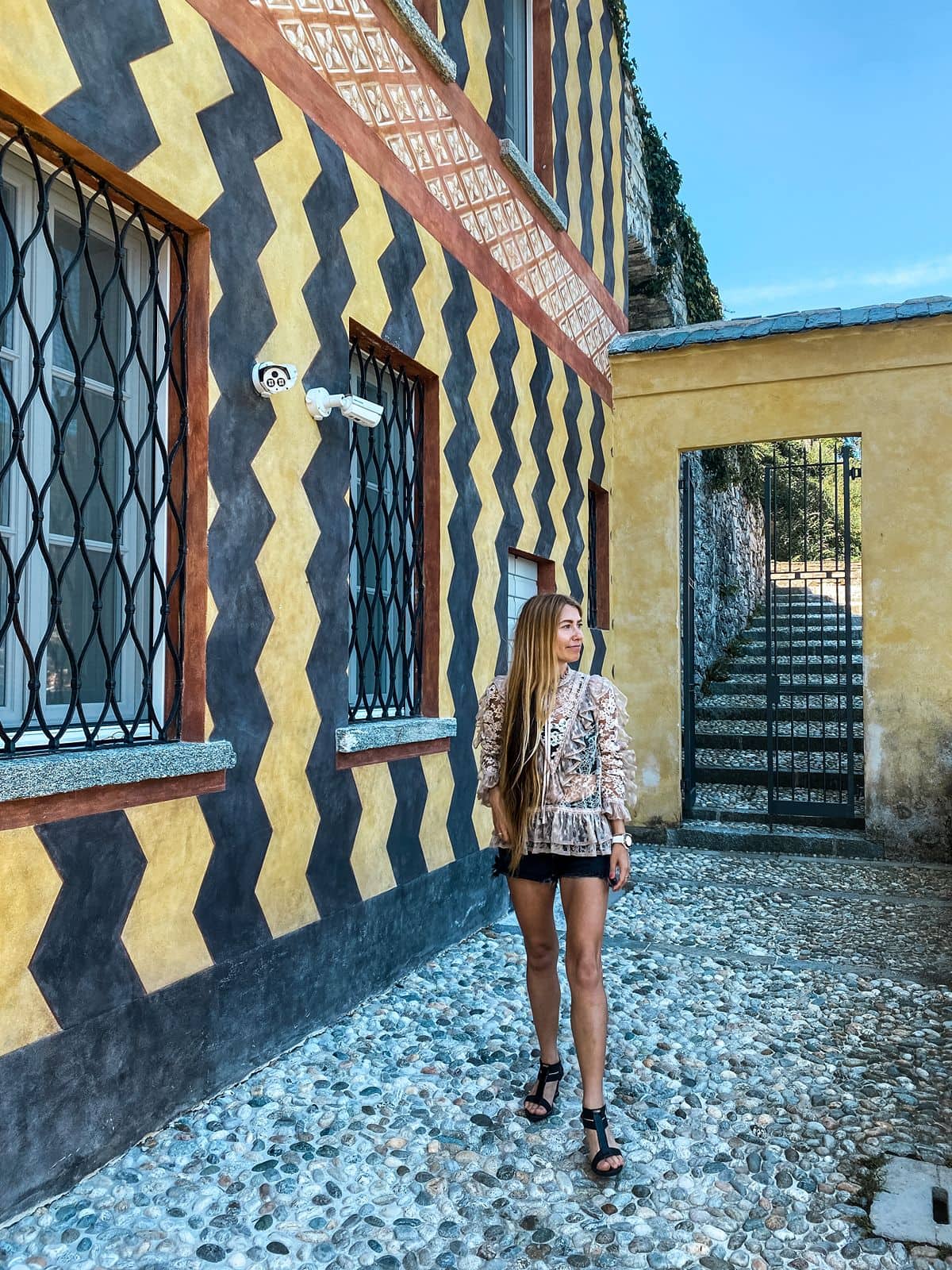 Woman outside Villa Pliniana