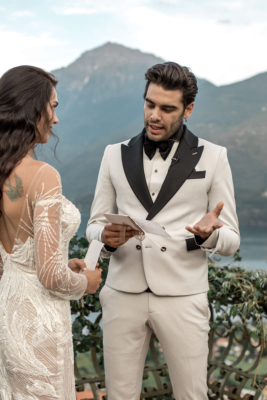 Groom says vows in lake Como