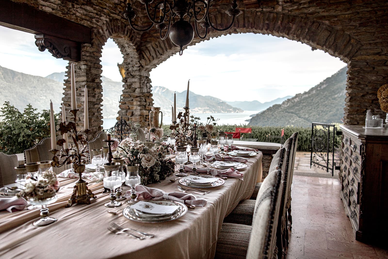 Villa Evelina reception table with view of Lake Como
