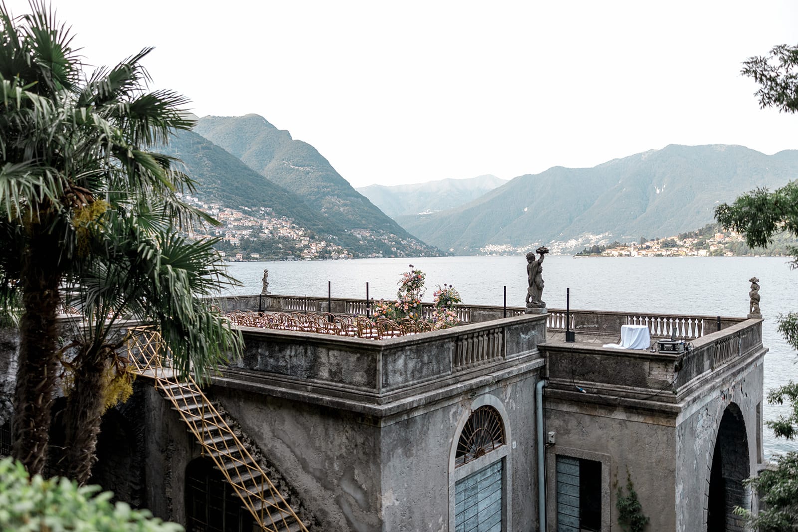 Villa Pizzo rooftop wedding ceremony