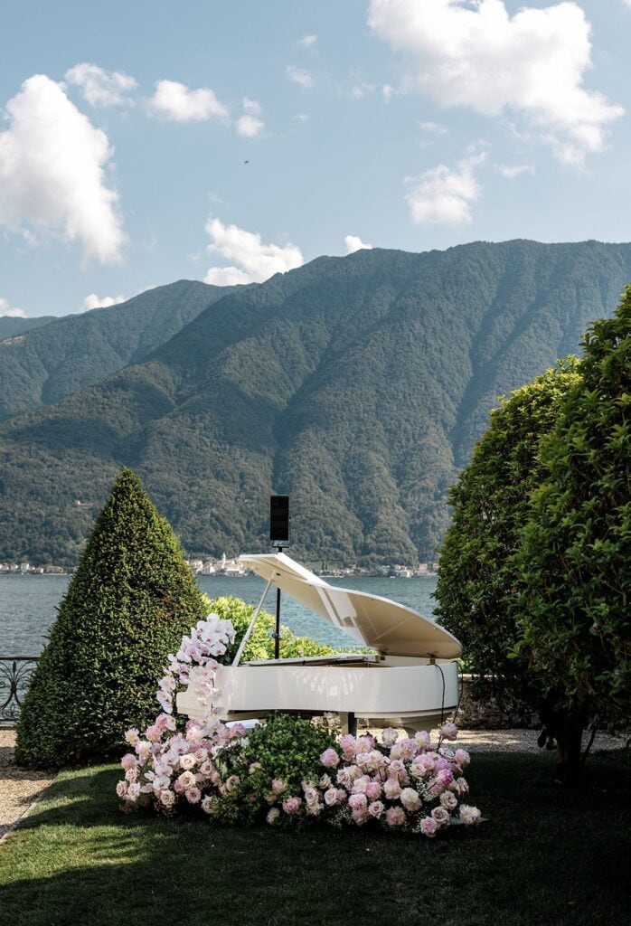 Lake Como outdoor wedding florals